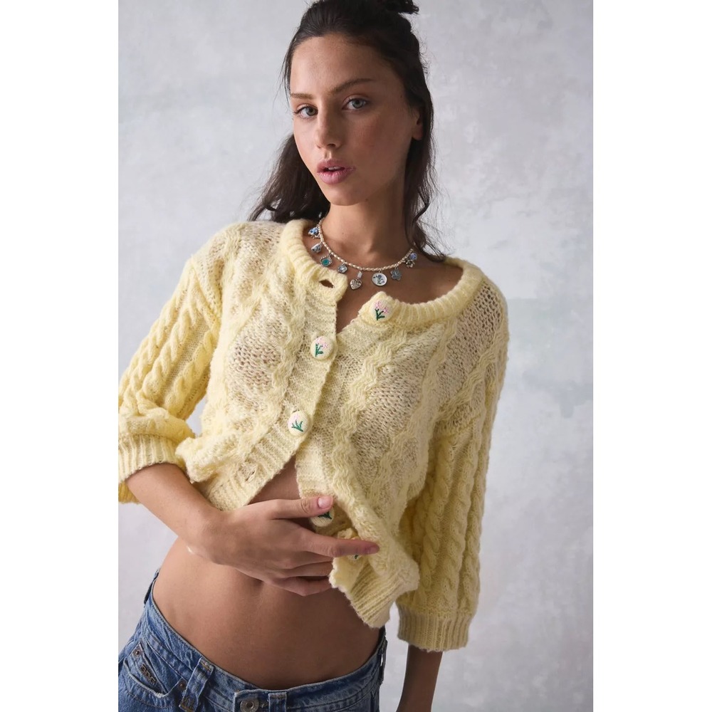 Kimchi Blue Cardigan Womens Small Yellow Maye Floral Button Cable Knit Cropped